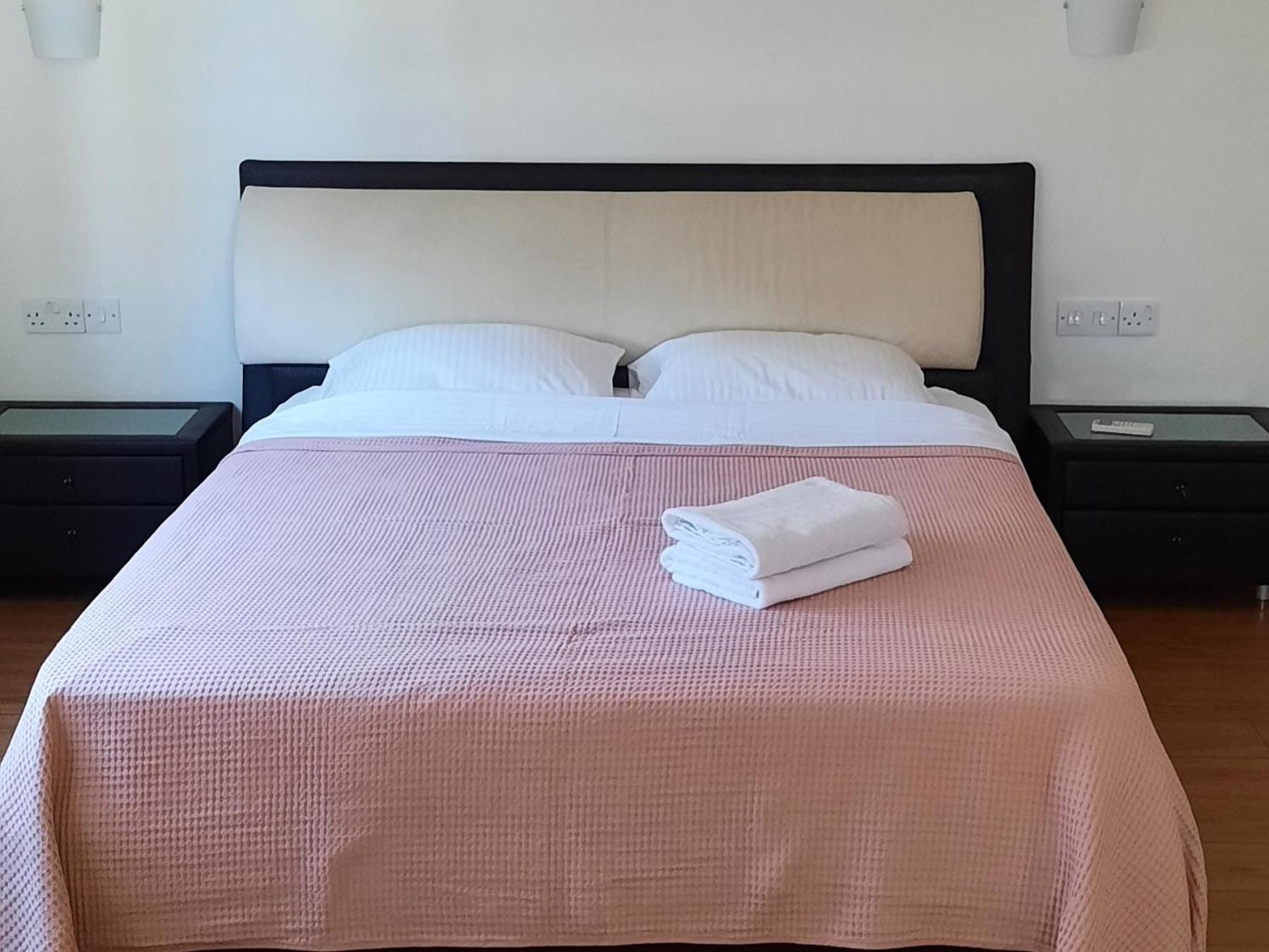 Villa Larnaca Bay Resort Oroklini Eksteriør billede