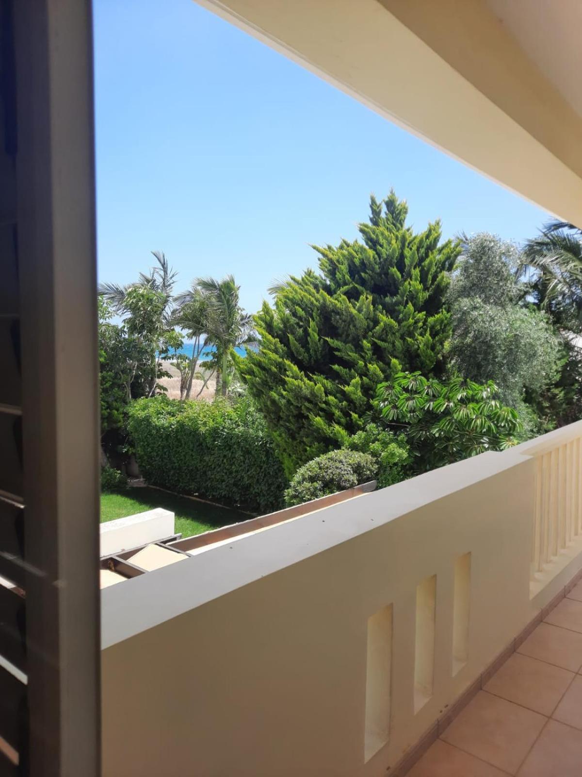 Villa Larnaca Bay Resort Oroklini Eksteriør billede